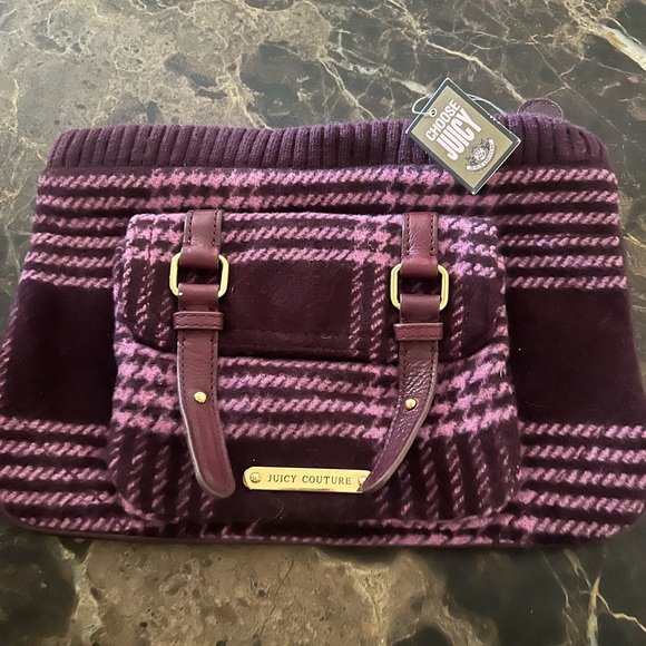 Juice Beauty Handbags - Juicy Couture Clutch